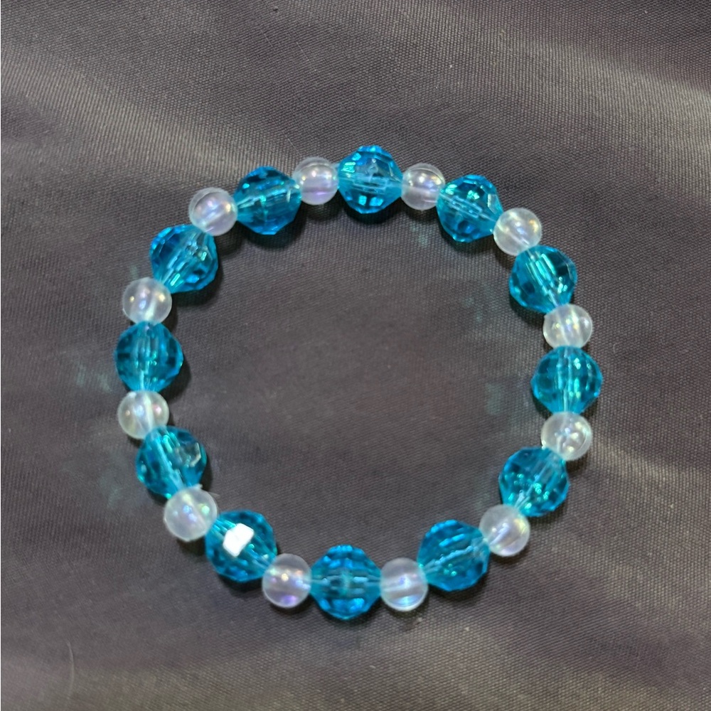 Blue and pearl bracelet